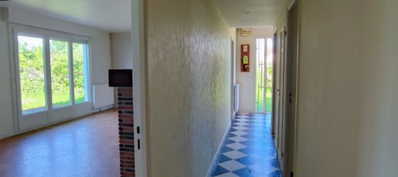 2 bedrooms House in Gien, France No. 66929 4