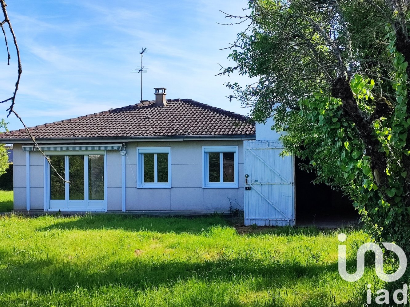 2 bedrooms House in Gien, France No. 66929