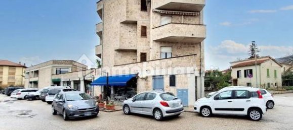 2-Zimmer Gewerbliche Immobilie in Foligno, Italy, Nr. 44006 13