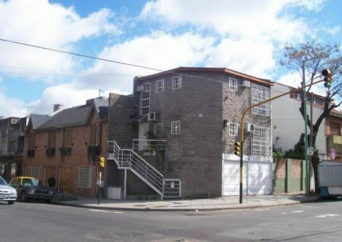 Casa de 2 dormitorios en Buenos Aires, Argentina No. 66779