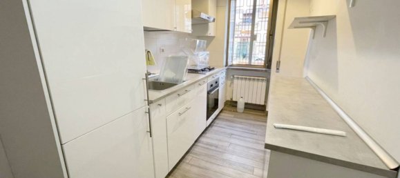 1 bedroom Apartment in Rome, Italy No. 98394 5