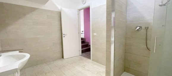 1 bedroom Apartment in Rome, Italy No. 98394 15