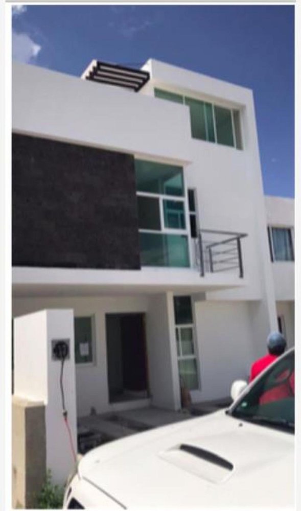 Casa de 3 dormitorios en Querétaro, Mexico No. 170154