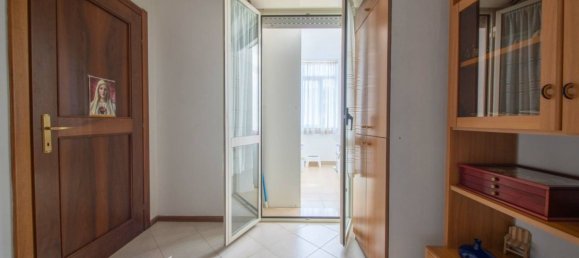 Apartamento de 3 dormitorios en Sassari, Italy No. 264283 17