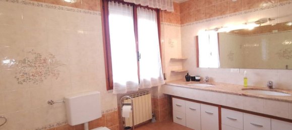 6 rooms Villa in Pordenone, Italy No. 270033 19