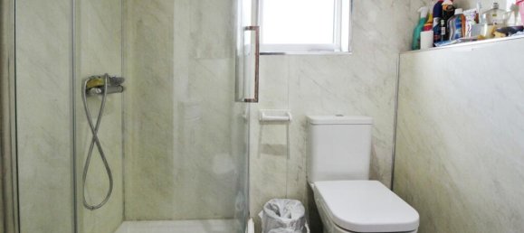 5 bedrooms House in Forest Gate, United Kingdom No. 4630 5