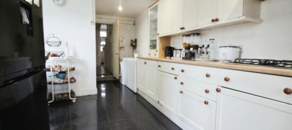 5 bedrooms House in Forest Gate, United Kingdom No. 4630 7