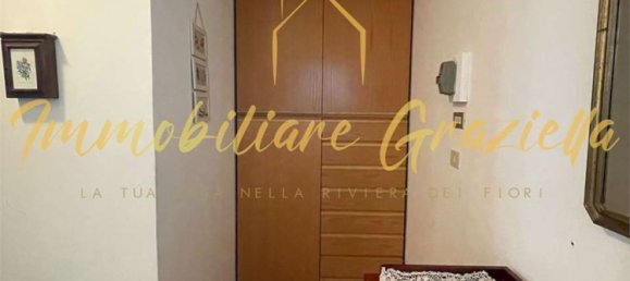 2-salle Appartement à Vallecrosia, Italy No. 94896 10