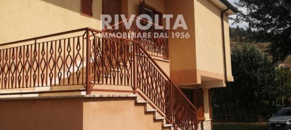 8-Zimmer Villa in Scurcola Marsicana, Italy, Nr. 37539 5
