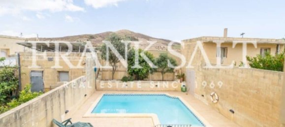 3 bedrooms Apartment in Gharb, Malta No. 5760 2