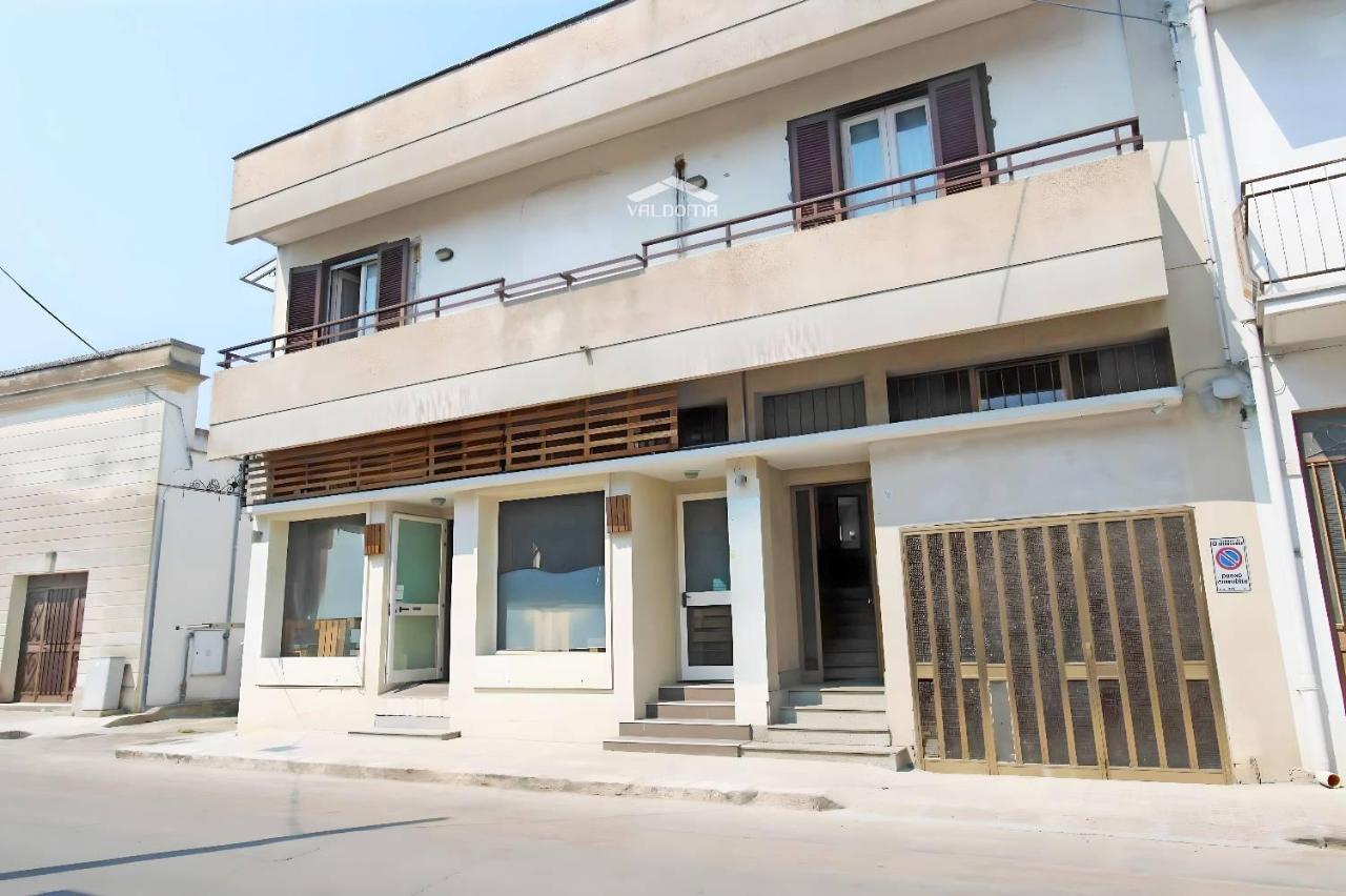 Casa de 7 habitaciónes en Melendugno, Italy No. 25507