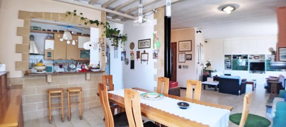 Casa de 7 habitaciónes en Melendugno, Italy No. 25507 2