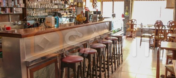 64m² Commercial property in Oeiras, Portugal No. 80307 3