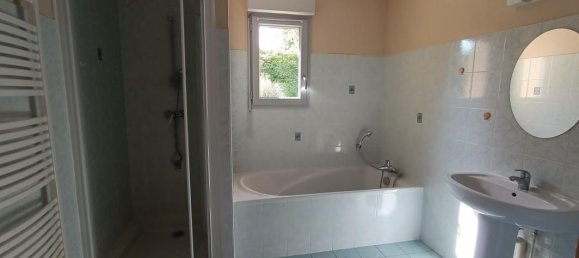 4 bedrooms House in Lacs, France No. 251176 7