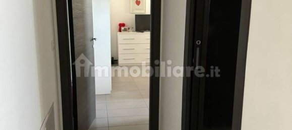 Apartamento de 2 dormitorios en Frosinone, Italy No. 287298 4