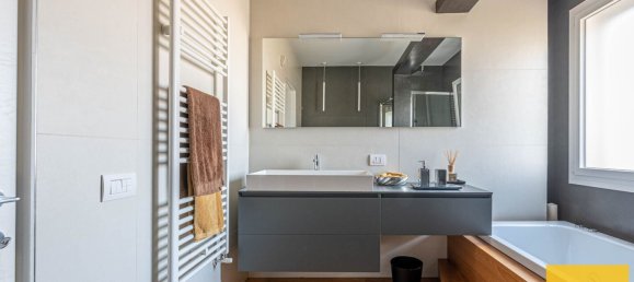 5 bedrooms Penthouse in Palermo, Italy No. 330287 32