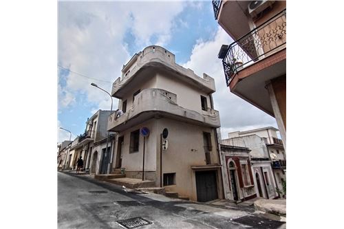 2 Schlafzimmer Haus in Canicattini Bagni, Italy, Nr. 290208