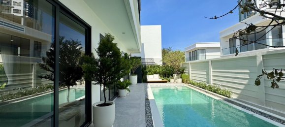 5 chambres Maison à Pattaya, Thailand No. 26278 3