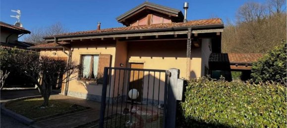 3غرفة شقة في Besozzo, Italy رقم 267494 3