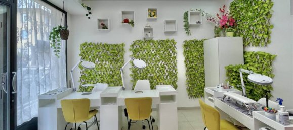 2 rooms Commercial property in Florence, Italy No. 171064 8