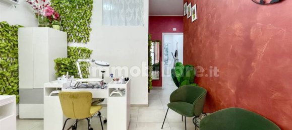 2 rooms Commercial property in Florence, Italy No. 171064 3