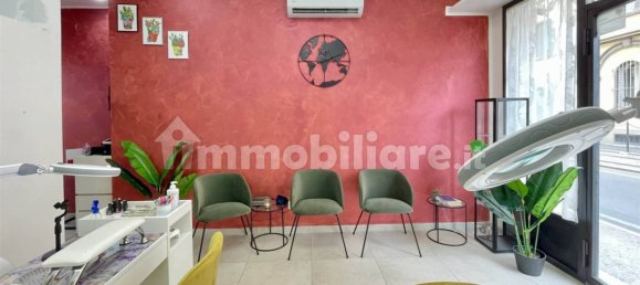 2 rooms Commercial property in Florence, Italy No. 171064 2