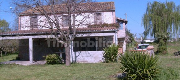 3 bedrooms House in Morro d'Oro, Italy No. 281038 8