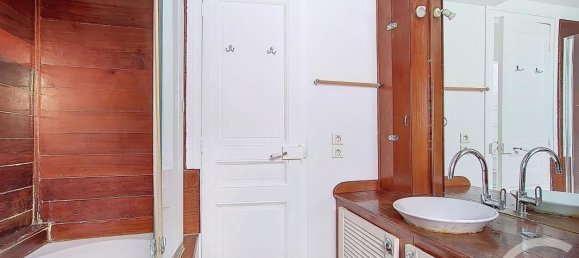 1 bedroom Apartment in Paris, France No. 162076 8