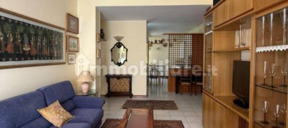 2 bedrooms Apartment in Milan, Italy No. 317744 2