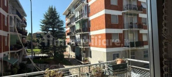 2 bedrooms Apartment in Milan, Italy No. 317744 8