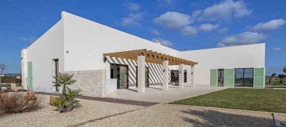 3 bedrooms Villa in Campos, Spain No. 16239 3