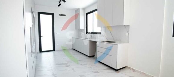 3 bedrooms Villa in Agios Tychonas, Cyprus No. 21164 3