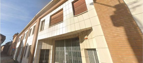 8 rooms Apartment in Mathi, Italy No. 9039 4