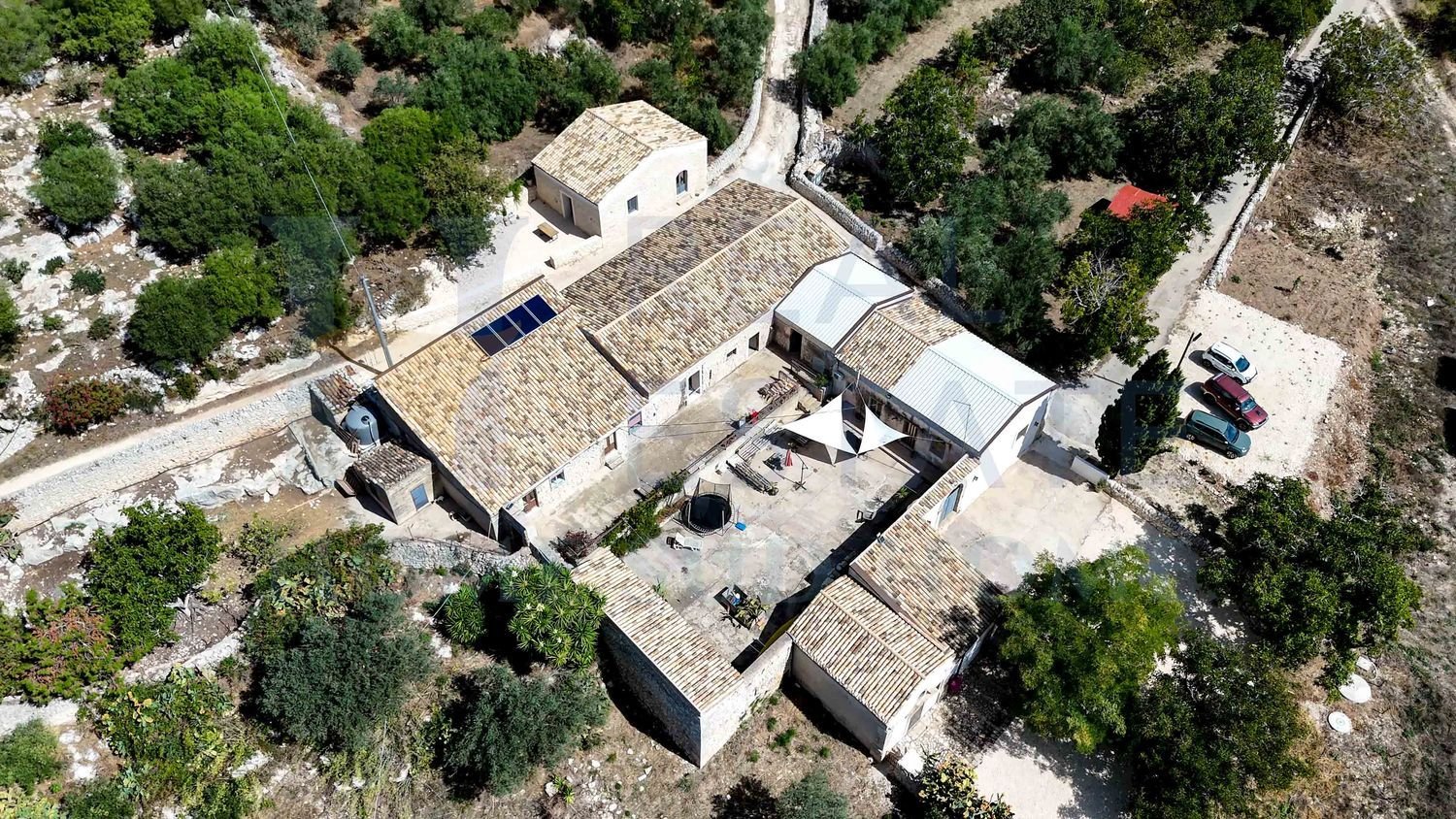 20 chambres Maison à Noto, Italy No. 332453