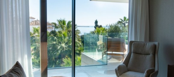 2 chambres Appartement à Estepona, Spain No. 134186 8