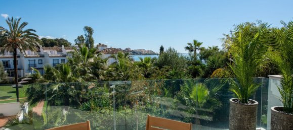 2 chambres Appartement à Estepona, Spain No. 134186 3