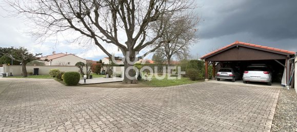 4 bedrooms House in Cugnaux, France No. 195120 3