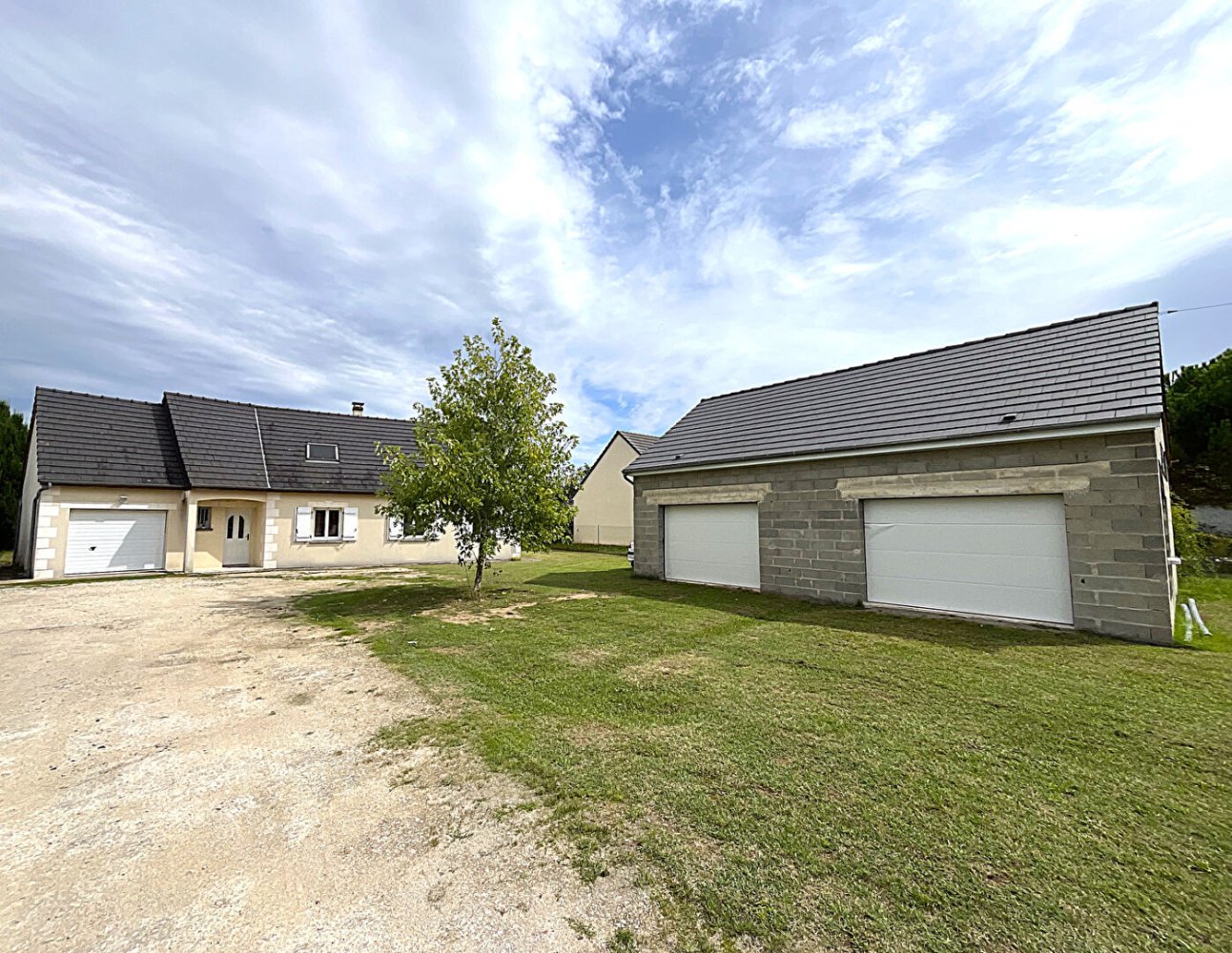 5 bedrooms House in Chailles, France No. 264216