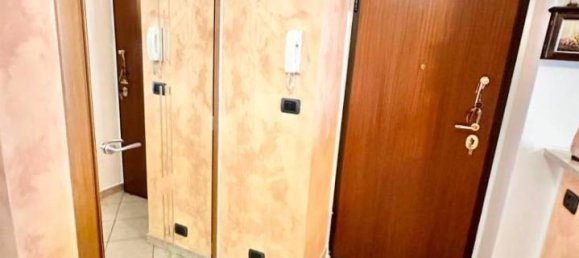 2 rooms Apartment in Turin, Italy No. 123906 10