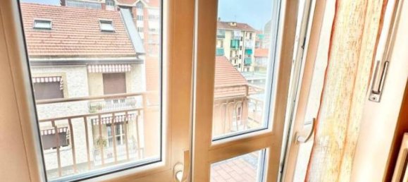 2 rooms Apartment in Turin, Italy No. 123906 9