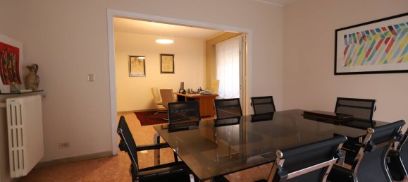 4 bedrooms Apartment in Palermo, Italy No. 275532 6