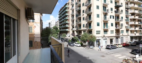 4 bedrooms Apartment in Palermo, Italy No. 275532 4