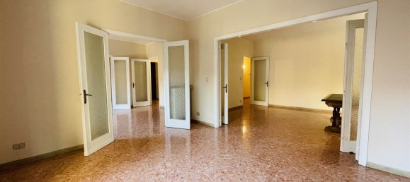 4 bedrooms Apartment in Palermo, Italy No. 275532 14
