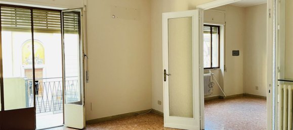 4 bedrooms Apartment in Palermo, Italy No. 275532 22