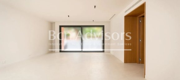 Apartamento de 4 dormitorios en Barcelona, Spain No. 151827 2