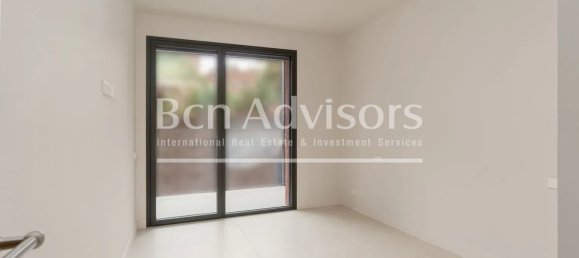 Apartamento de 4 dormitorios en Barcelona, Spain No. 151827 14