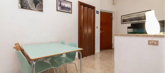 4 rooms Apartment in Turin, Italy No. 156865 2
