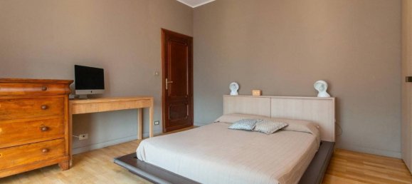 4 rooms Apartment in Turin, Italy No. 156865 14