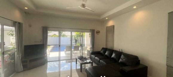 4 bedrooms Villa in Hua Hin, Thailand No. 25737 2