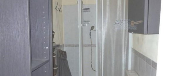 3 rooms Apartment in Livorno, Italy No. 41749 8